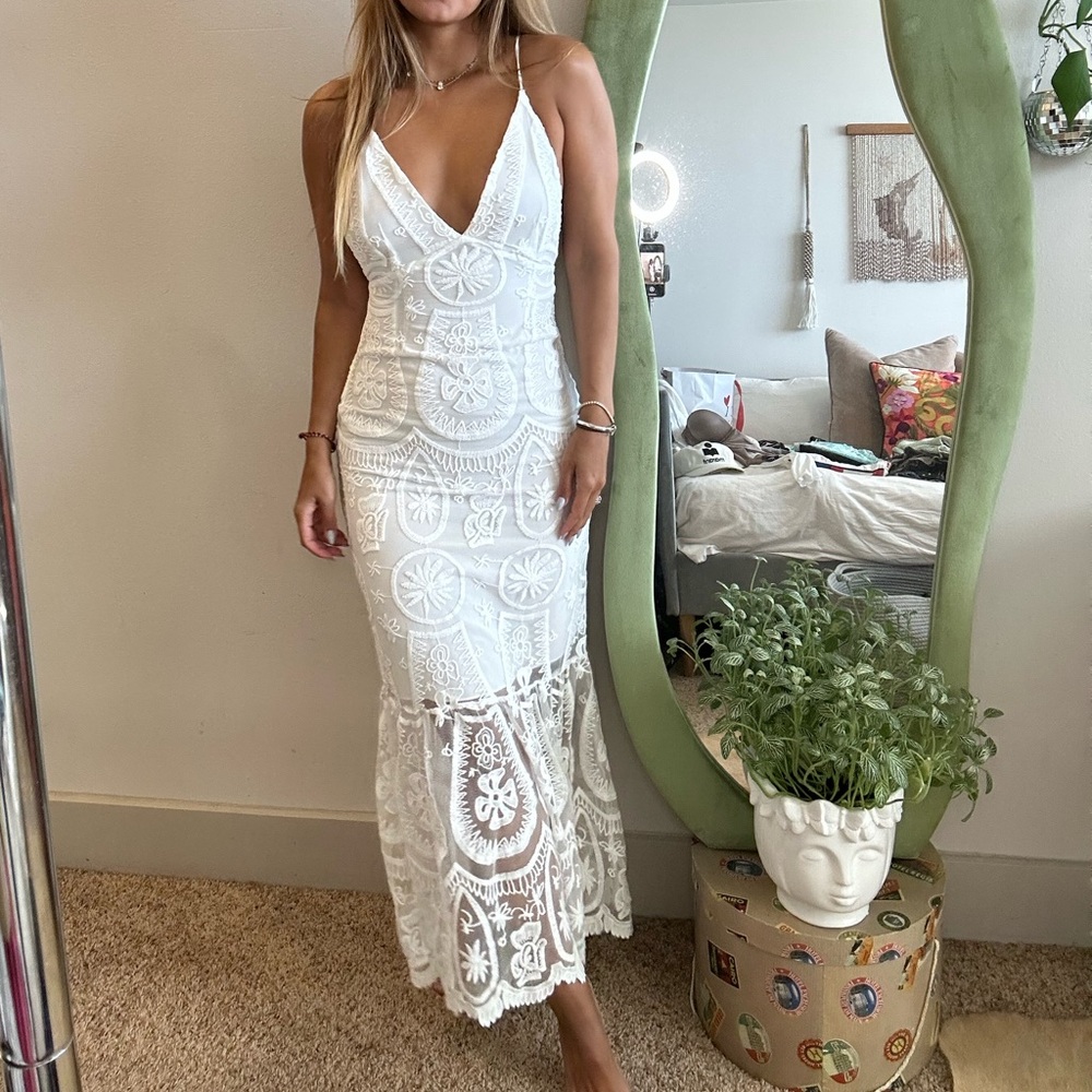 Jen's Pirate Booty White Lace Maxi Dress
